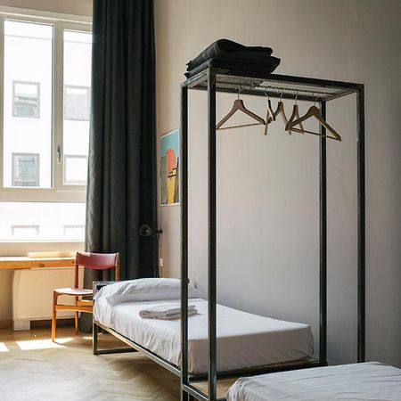 Casabase Hostel Milan Exterior photo