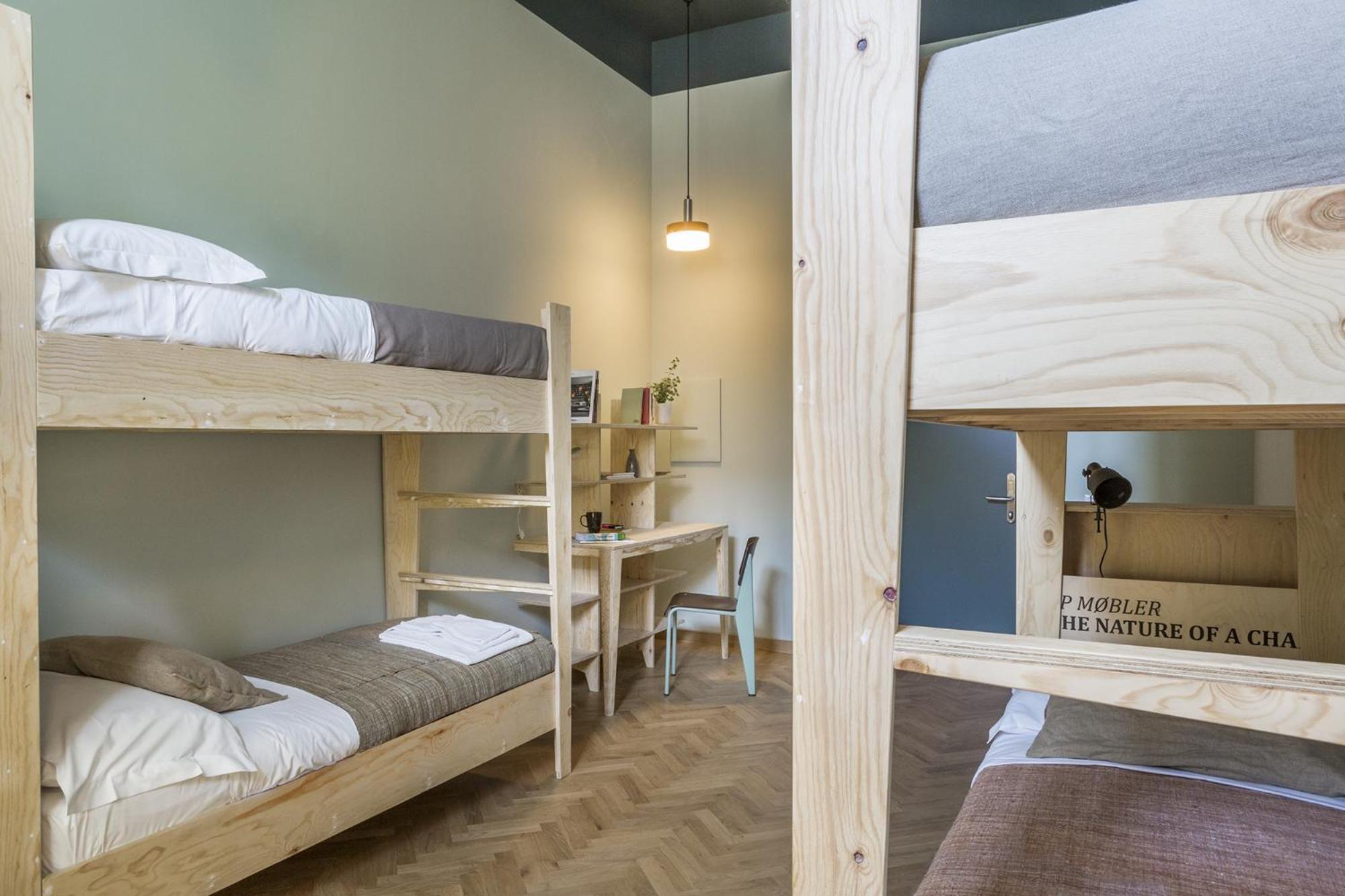 Casabase Hostel Milan Exterior photo