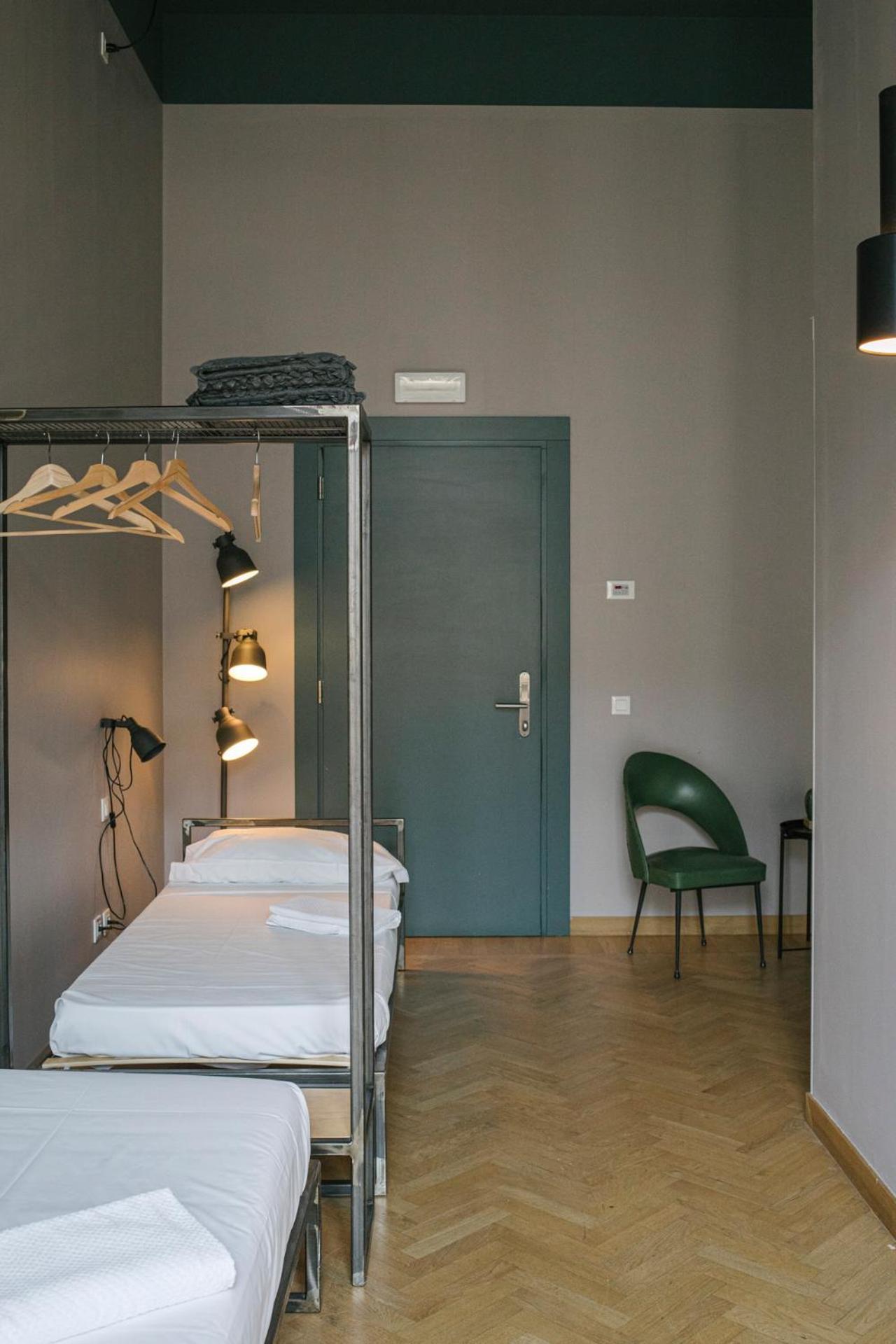Casabase Hostel Milan Exterior photo